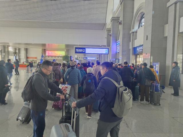 开启13天南国之旅！城阳站开出今年第19趟旅游专列