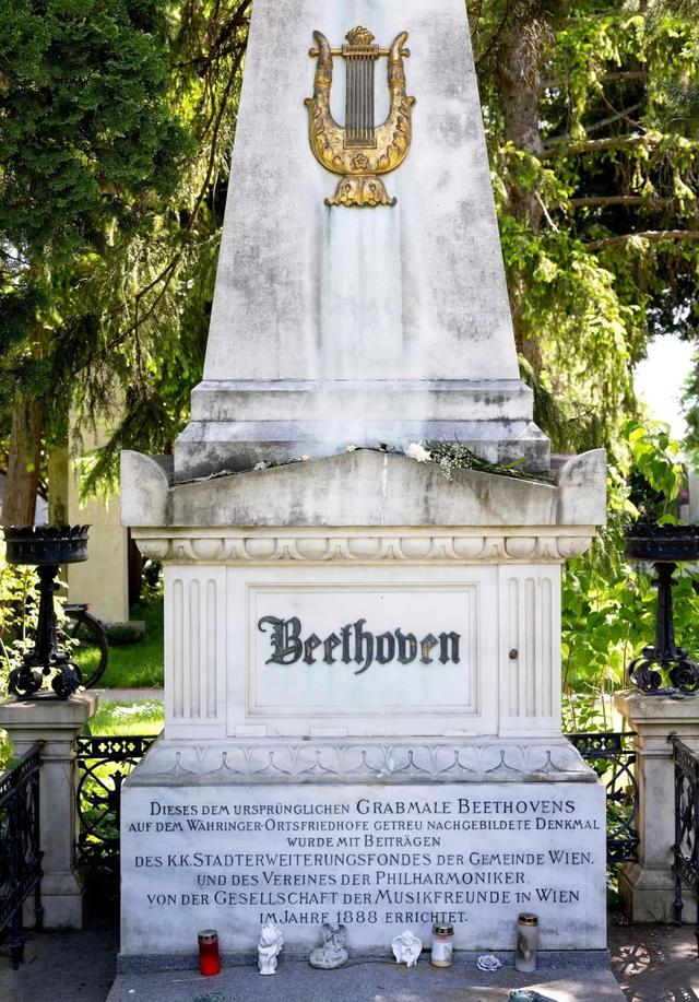 清明逛逛「鬼地方」：墓地散步指南