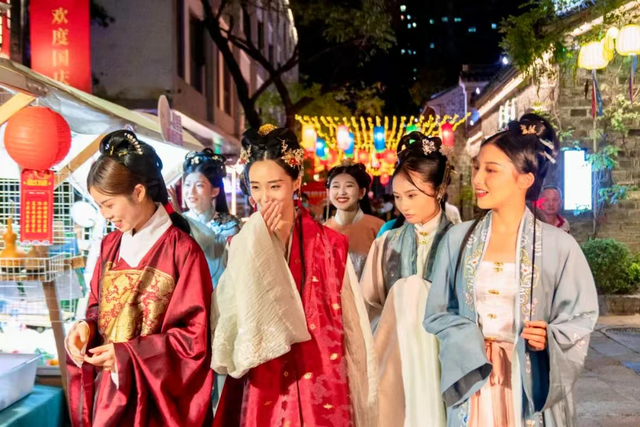 秦淮周末去哪儿玩丨地铁游秦淮——五号线篇，来了！