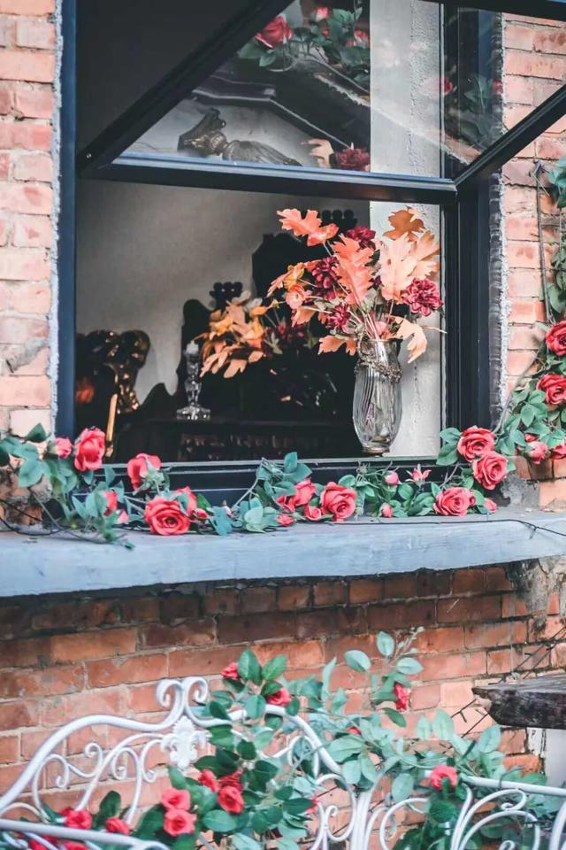 老油库逆袭成工业风乐园，快来打卡南宁这个复古滤镜+工业风拉满的宝藏地