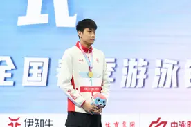全国春季游泳锦标赛：山东小将张展硕再夺一金图片
