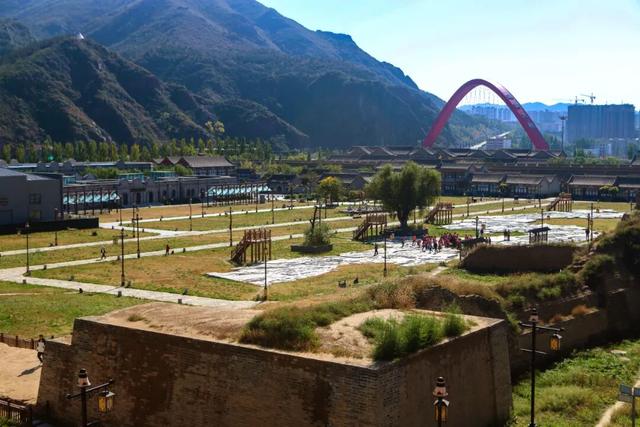 “大好河山”下话茶路古今