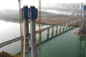 生态优先！长江上游高铁过江大桥桥墩减少图片