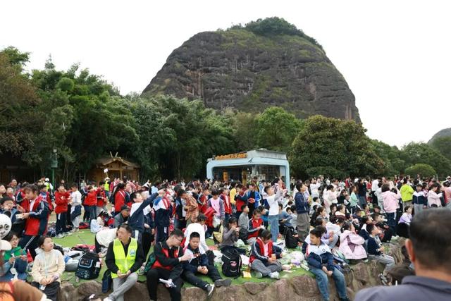 双十一狂欢！龙虎山开启秋日人从众火热模式！