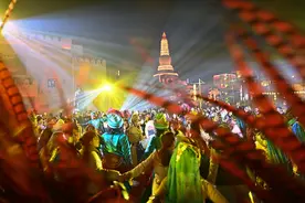 （镜观中国·新华社国内新闻照片一周精选）（13）新疆约特干故城：实景演出呈现丝路西域盛景图片