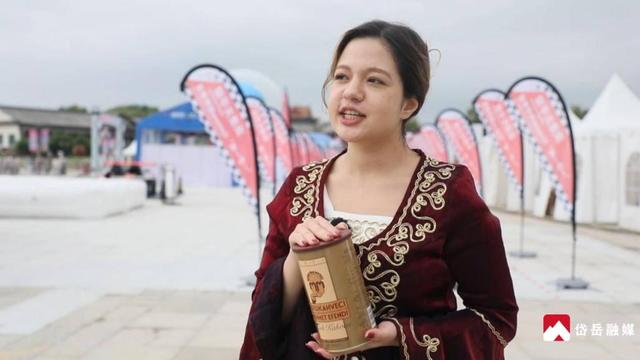 浪漫天平湖“一步一域” 环球市集亮相山东省泰安市
