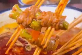 四川美食搜索｜水果煮串串？盅盅做锅底？成都串串界玩太花图片