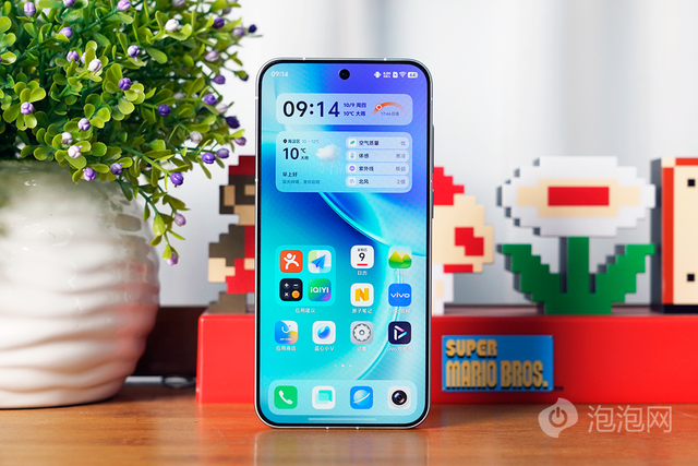 小屏党就选vivo X300，轻薄机身里享受Pro级影像