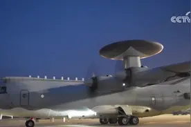 舰机多向抵近台岛、多型战机挂弹出击 东部战区演习现场画面曝光图片