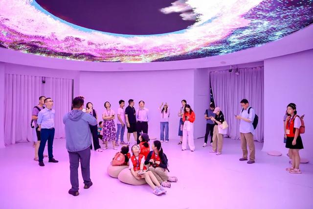 暑期尾声亲子游热度攀升，多元玩法成家庭出行新选择