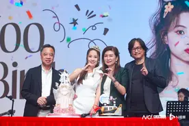 “香港新生代OST女王”谷娅溦举行流行歌会图片