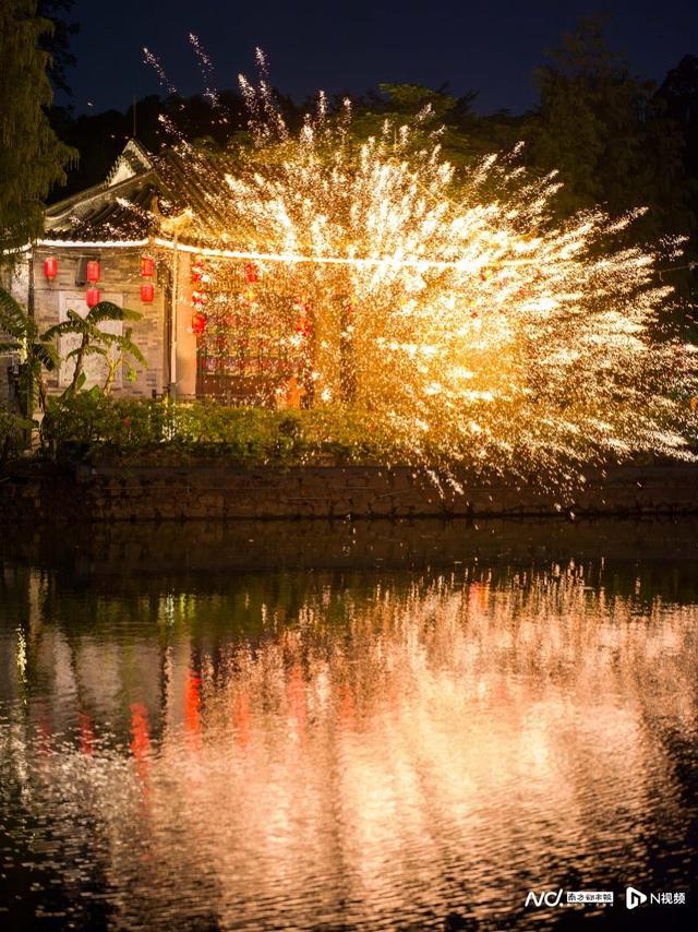 元旦假期，到岭南印象园昼观巾帼醒狮，夜赏铁花千灯