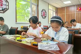 北塘街道幸福城第二社区开展“探索科学 扇动未来”手工制作风扇活动图片