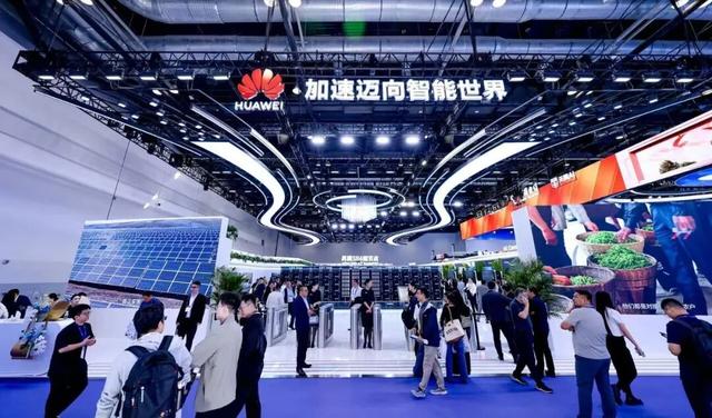加速迈向智能世界：从PT展华为展台找“技术引擎”