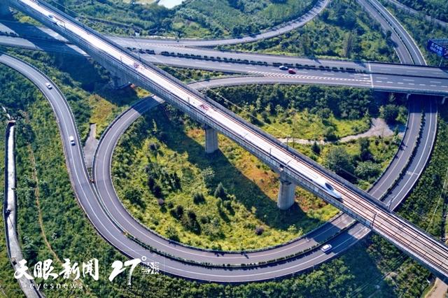 车在路上走 人在画中游｜贵州自驾游热度持续走高