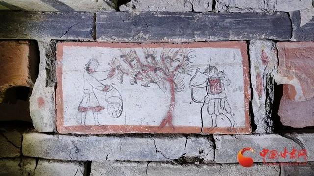 何以中国·壁画里的中国丨嘉峪关魏晋壁画：藏着烤肉的“历史密码”