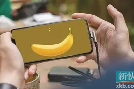 挂机就能赚钱？小游戏《Banana》火爆背后的击鼓传花之忧图片