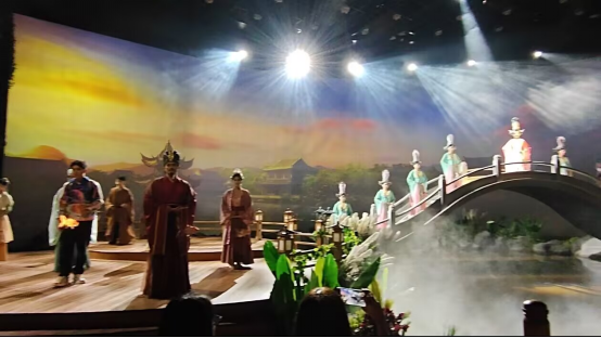 水上有星，桥下有梦：夜周庄的行浸式穿越之旅