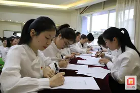 檀木林幼儿园：青蓝携手共成长 师徒结对薪火传图片