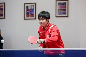 王楚钦、王曼昱的“王炸组合” 在成都开启“坝坝球”模式图片
