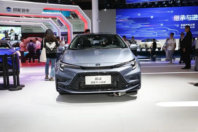 轴距加长！广汽丰田雷凌L官图发布