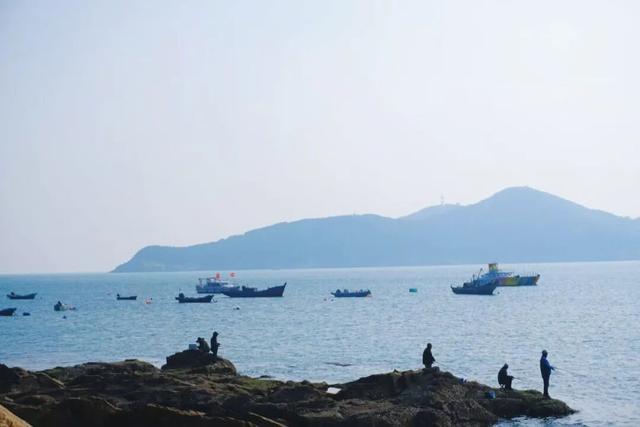 免费又出片！威海人私藏！钓鱼人、秋千、老渔船，治愈力满分～