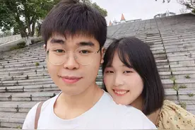 蓝花楹下的恋情，川北医学院一对情侣携手考研闯进暨南大学同一专业图片