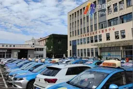 这事儿｜“银发的哥”来了：多地上调从业年限至65岁图片