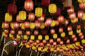 拥“鲍”中秋，跟着古风小姐姐逛里院图片