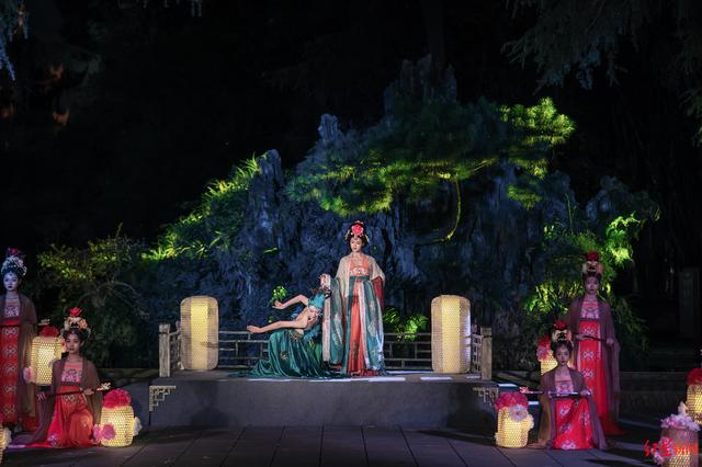 双节看薛涛！成都“望江梦华・薛涛吟”实景夜游首演，解锁大唐沉浸之旅