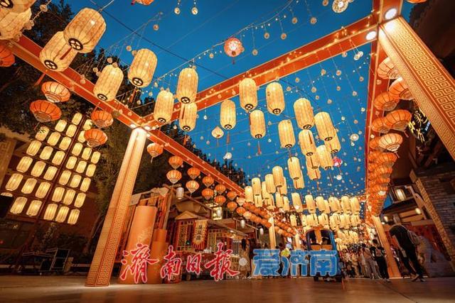 一年四季 泉在济南 | 夜幕下的古风绮梦，解锁国庆夜游新体验