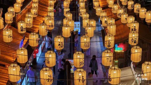 来南强街片区，解锁昆明夜生活的美味与文艺
