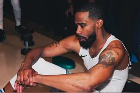 😭再次错过！36岁康利曾恳求队友：帮我一把 我时间不多了🥺图片