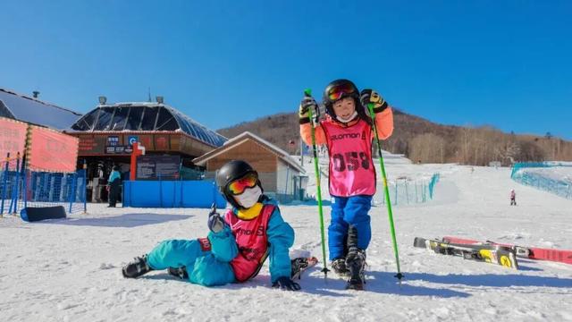 “雪地里撒欢 享受童年快乐” 这个“雪假”白山的孩子们尽情探索冰雪新世界！