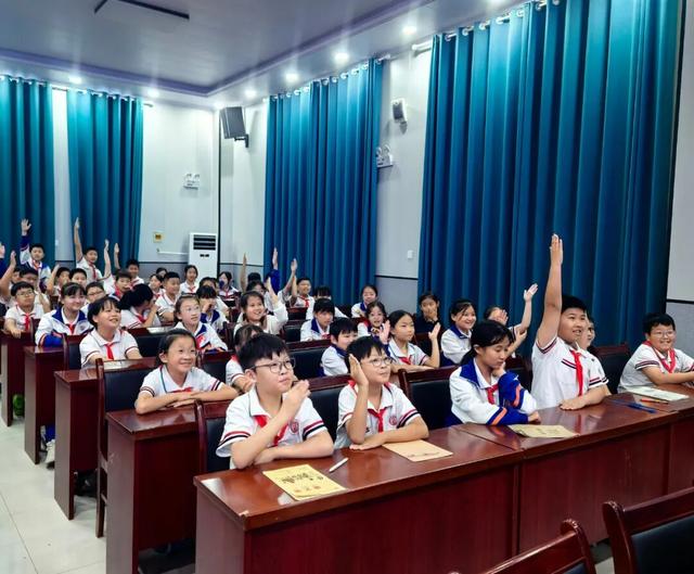 “千乡万村气象科普行”暨气象科技下乡走进邯郸