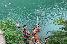 记者调查六片山水塘野泳情况：拦不住的野泳，该咋劝？图片