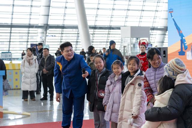 坐上高铁去中卫！清河站变身“城市会客厅”