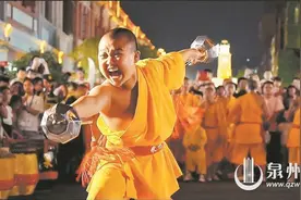 少林武僧团爆火 飒爽背后是汗水图片