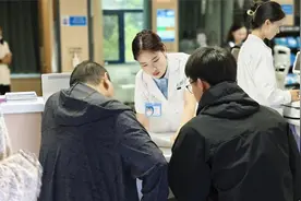 寒假摘镜总动员丨2025年报考军校，视力需满足这些要求！图片