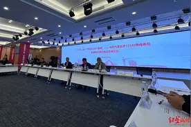 开门治堵，市民建言！这场“治堵会”走进成都12345热线中心图片