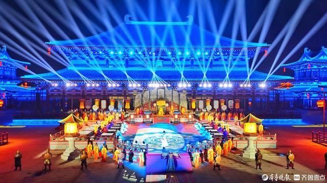 山东乐陵：文旅消费热 影城人气旺