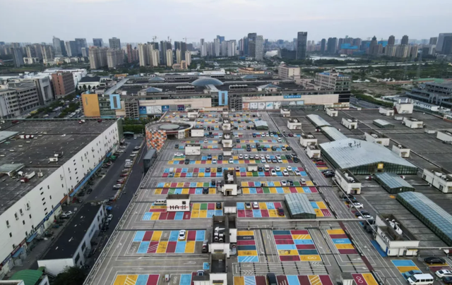 潮声丨“第五立面”，解码城市的“金边银角”