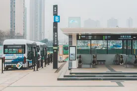 接驳地铁 成都公交将新开9条新线图片