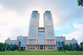 你的大学生活是什么样的？ ｜ 生活在杨浦①图片