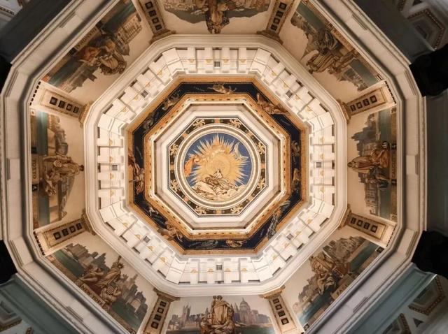 免费出片宝藏地！从外滩建筑到中式美学，你最喜欢哪一处？