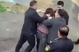 河南郏县长桥镇多名执法人员与村民冲突后续：一副镇长被撤职图片