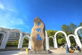 看看DeepSeek了解崇明吗？图片
