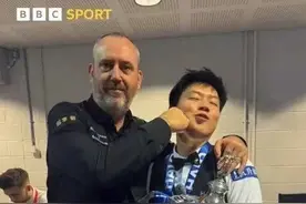 输掉决赛后“不服”，威廉姆斯“拳打”赵心童图片