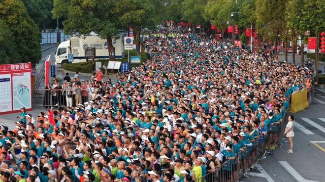 连续6年！龙虎山再度荣获2025年度 “国家5A级旅游景区100强”！