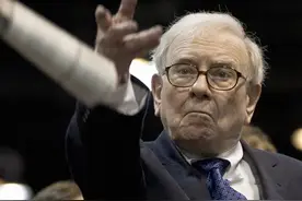 突然大笔卖出！巴菲特，持仓曝光→图片